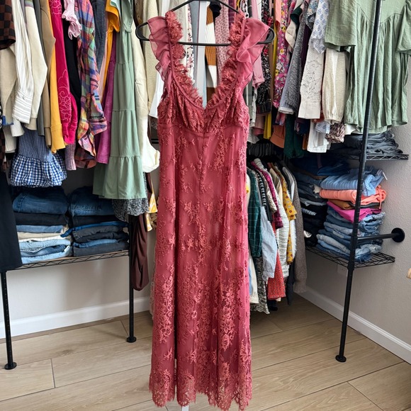 FOR LOVE & LEMONS Holiday Lace Flutter Midi Dress In Mauve Pink Size Small NWT - Picture 6 of 10